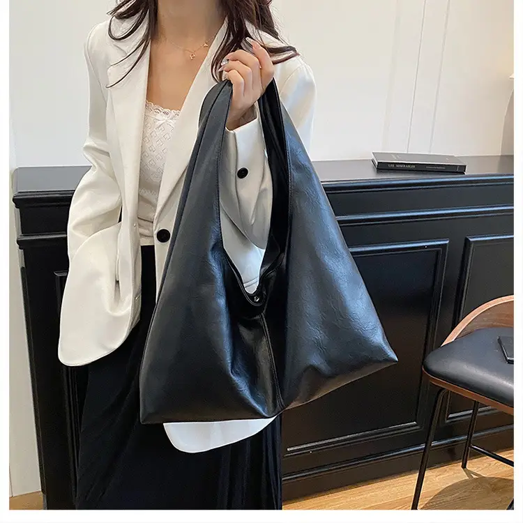 Brown Leather Shoulder Bag Large Capacity Women Autumn 2025 — feature 13