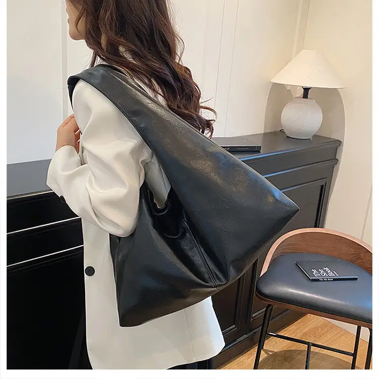 Brown Leather Shoulder Bag Large Capacity Women Autumn 2025 — feature 15