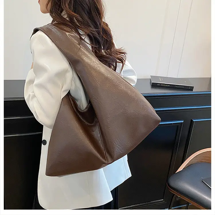 Brown Leather Shoulder Bag Large Capacity Women Autumn 2025 — feature 20