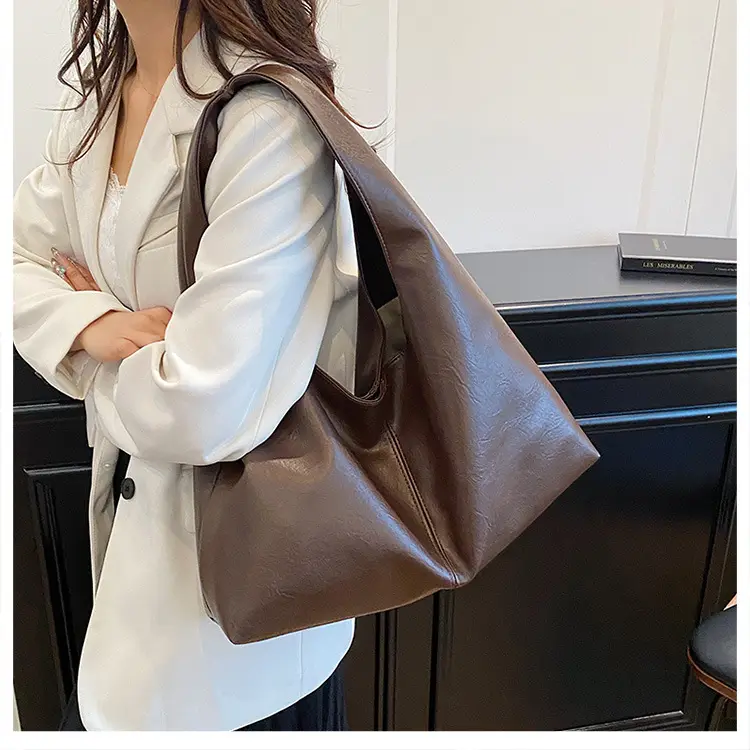 Brown Leather Shoulder Bag Large Capacity Women Autumn 2025 — feature 22