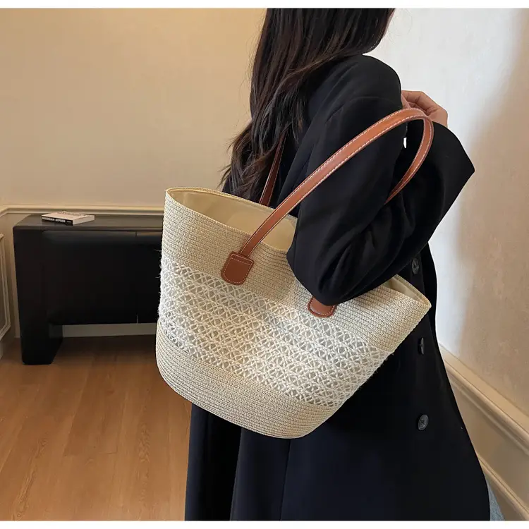 Large Capacity Straw Woven Women's Bag with Leather Handles — feature 15