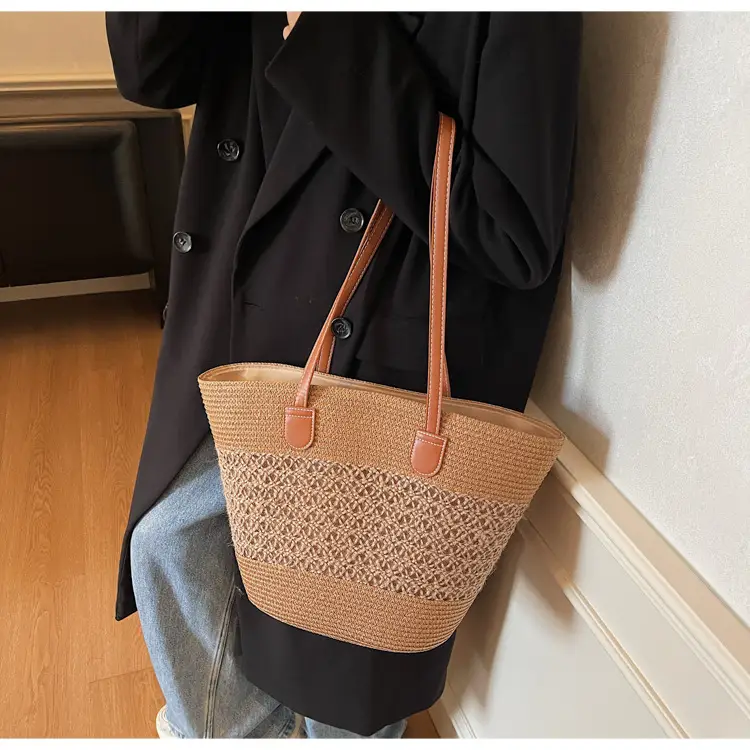 Large Capacity Straw Woven Women's Bag with Leather Handles — feature 17