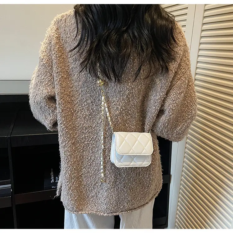 Women Quilted Gold Chain Crossbody Bag — feature 22