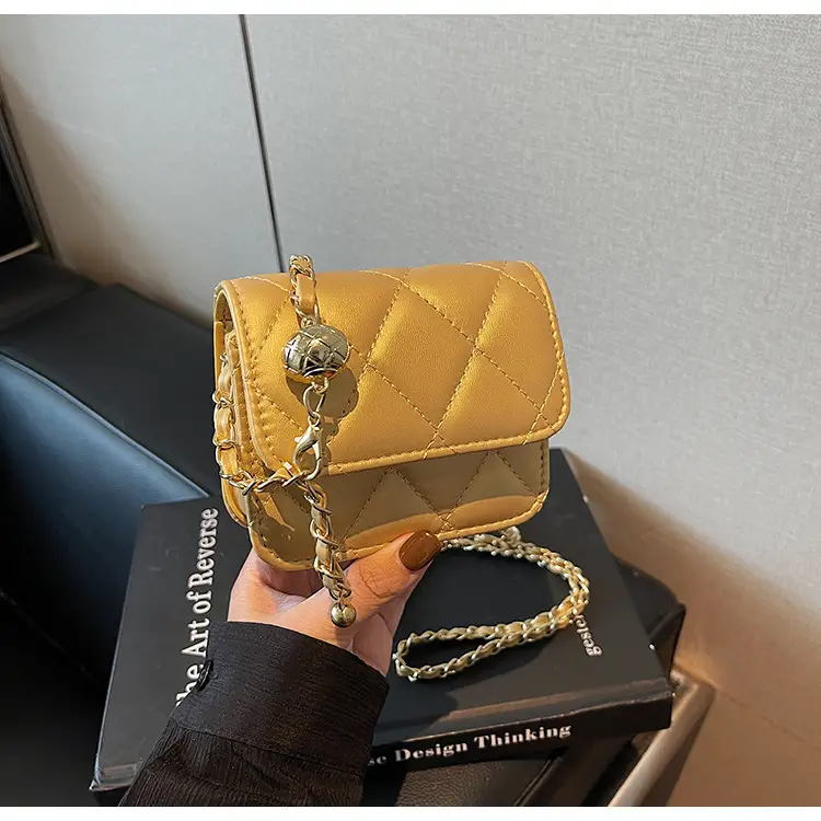 Women Quilted Gold Chain Crossbody Bag — feature 26
