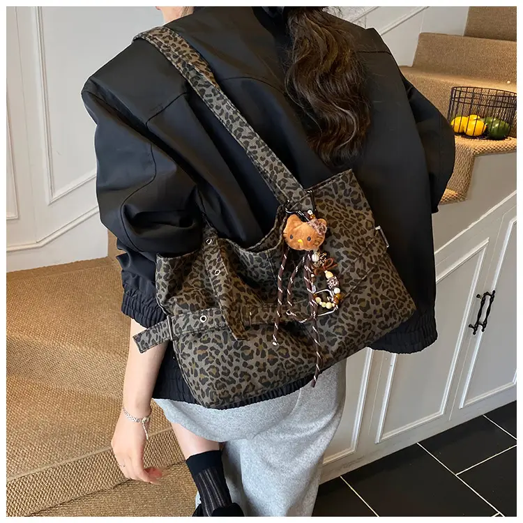 Leopard Print Large Tote Bag for Women — feature 18