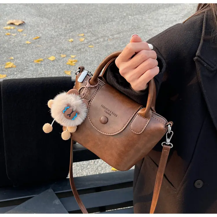 Trendy Brown Women's Crossbody Handbag 2025 — feature 11
