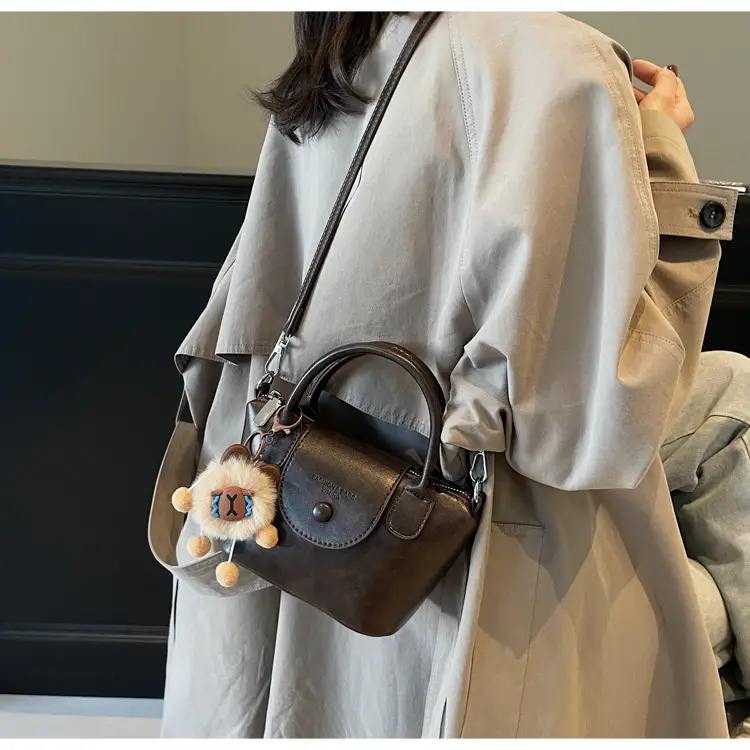 Trendy Brown Women's Crossbody Handbag 2025 — feature 17