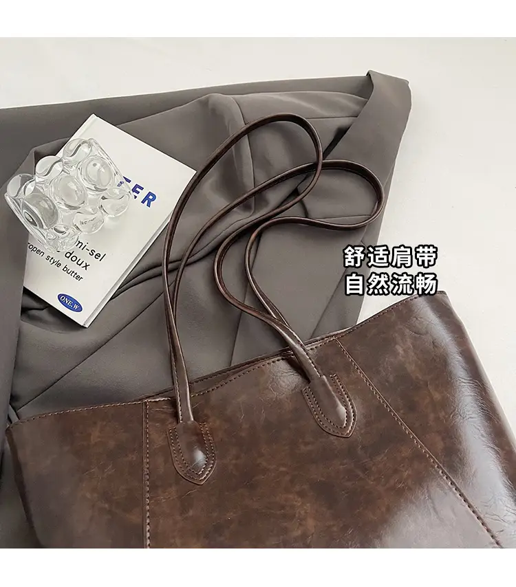 Women Large Capacity Shoulder Bag Brown Leather 2025 — feature 11