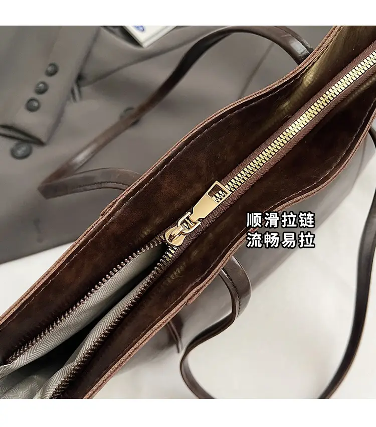Women Large Capacity Shoulder Bag Brown Leather 2025 — feature 9