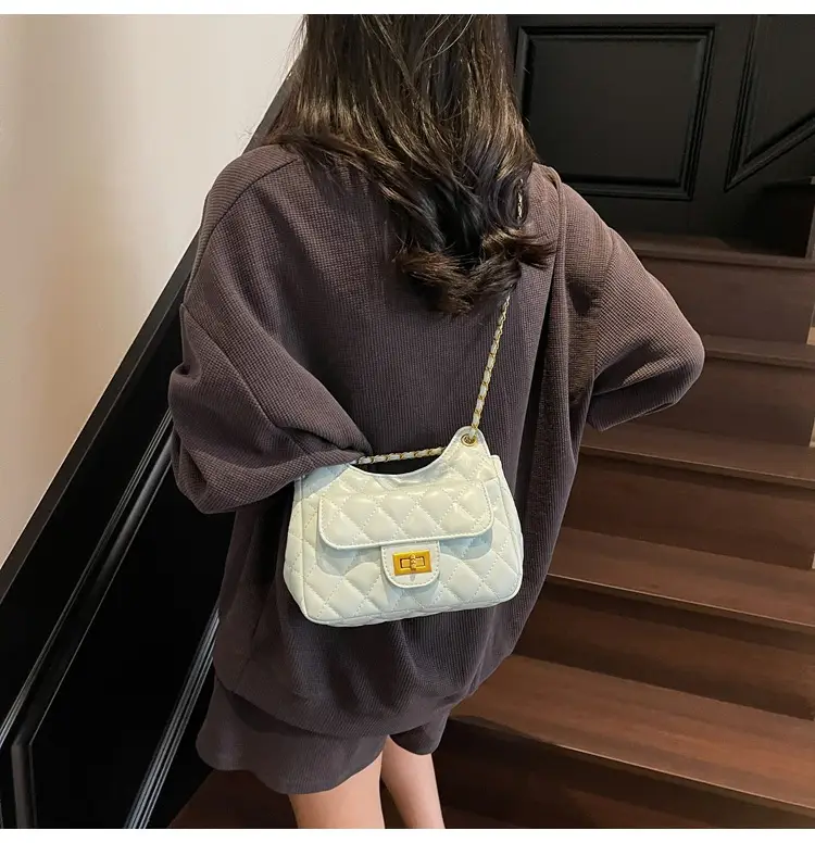 White Rhombus Chain Shoulder Bag for Women — feature 24