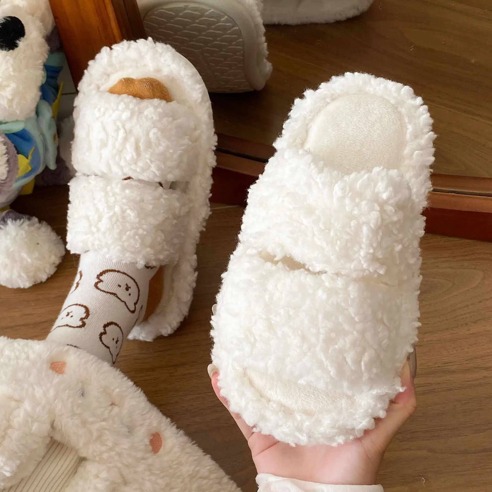 Women's White Fur Stuffed Cotton Slippers Winter - Image 5