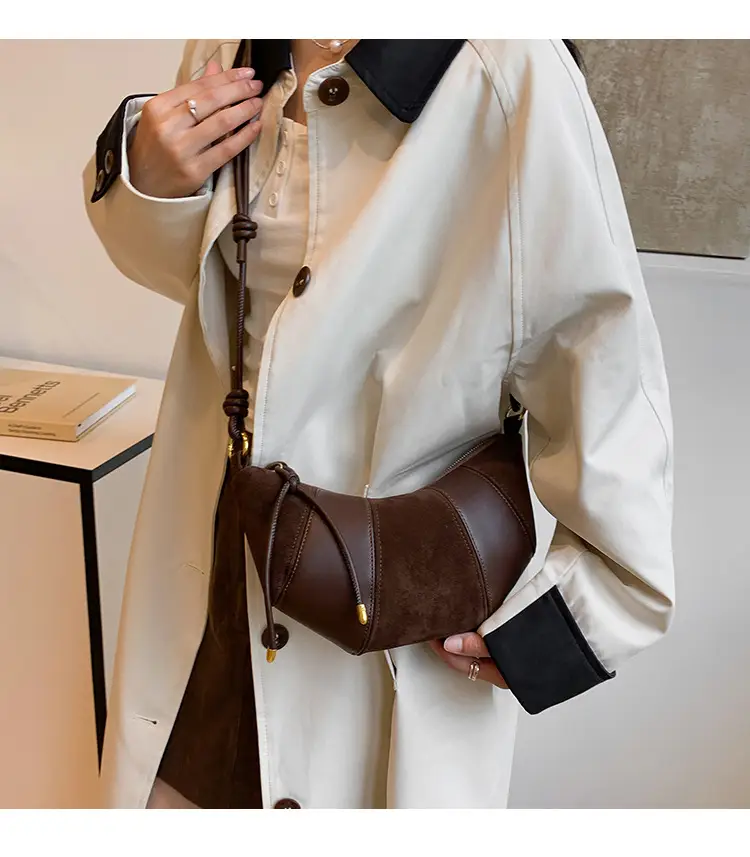 Women's Retro Brown Croc Shoulder Bag 2025 — feature 1
