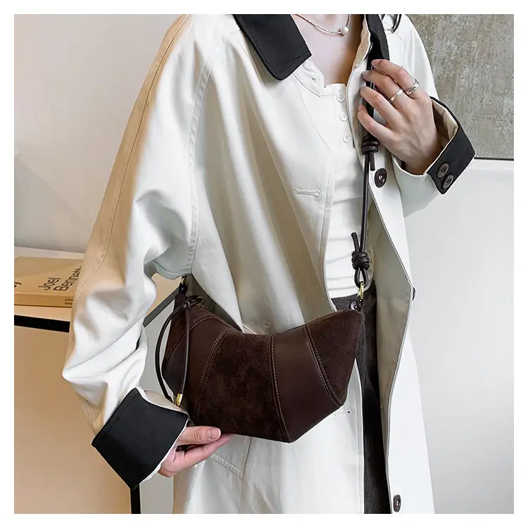 Women's Retro Brown Croc Shoulder Bag 2025 — feature 12