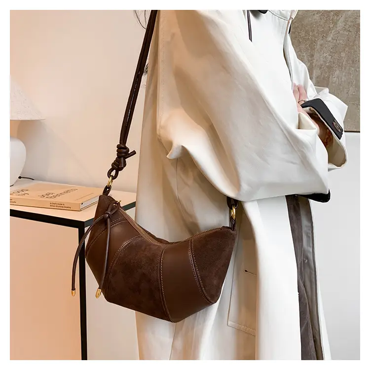 Women's Retro Brown Croc Shoulder Bag 2025 — feature 13