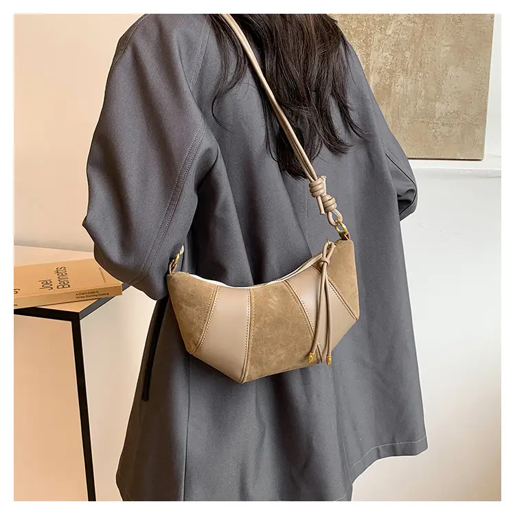 Women's Retro Brown Croc Shoulder Bag 2025 — feature 16