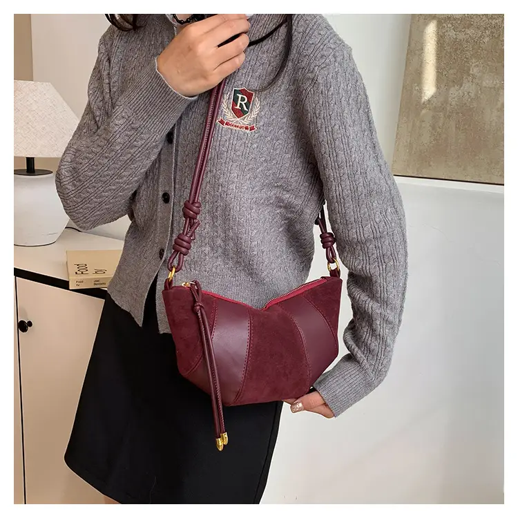 Women's Retro Brown Croc Shoulder Bag 2025 — feature 26