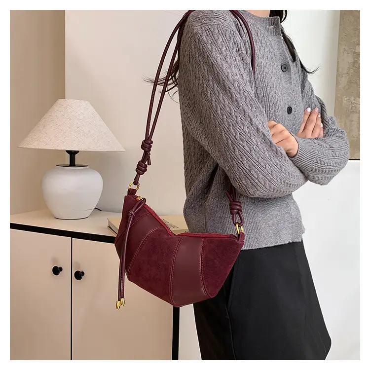 Women's Retro Brown Croc Shoulder Bag 2025 — feature 27