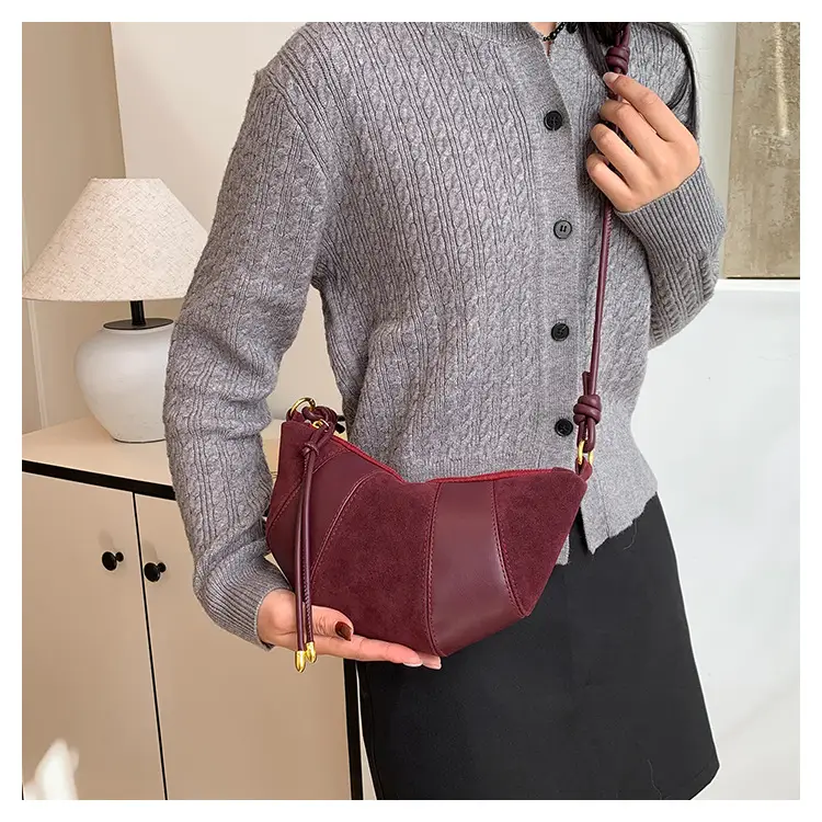 Women's Retro Brown Croc Shoulder Bag 2025 — feature 28