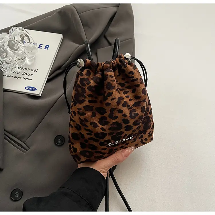 Frosted Leopard Print Single Shoulder Bag for Women — feature 10