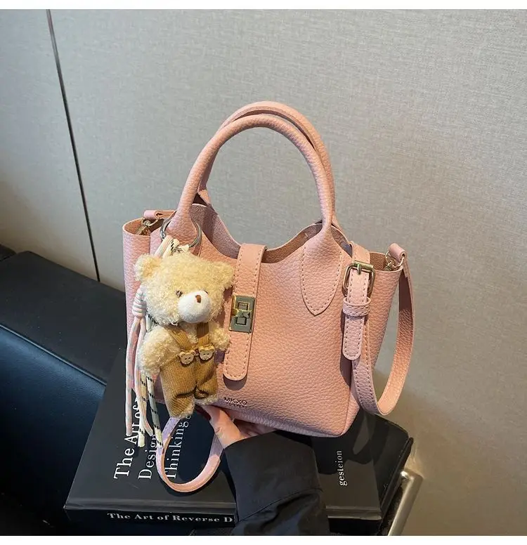 Women's Beige Leather Shoulder Crossbody Bag 2026 — feature 31