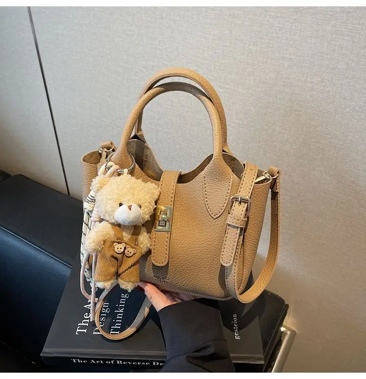 Women's Beige Leather Shoulder Crossbody Bag 2026 — feature 32