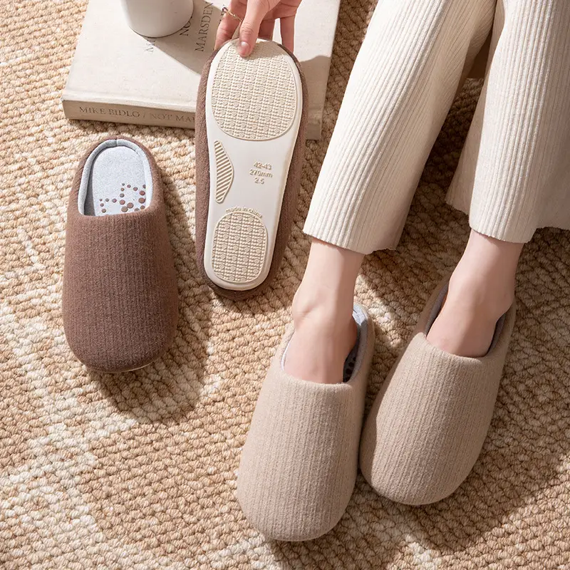 Japanese-Style Silent Cotton Slippers for Women, Autumn and Winter Indoor Home Use, Non-Slip Soft Sole, Silent Maternity Warm Slippers for Men - Image 5