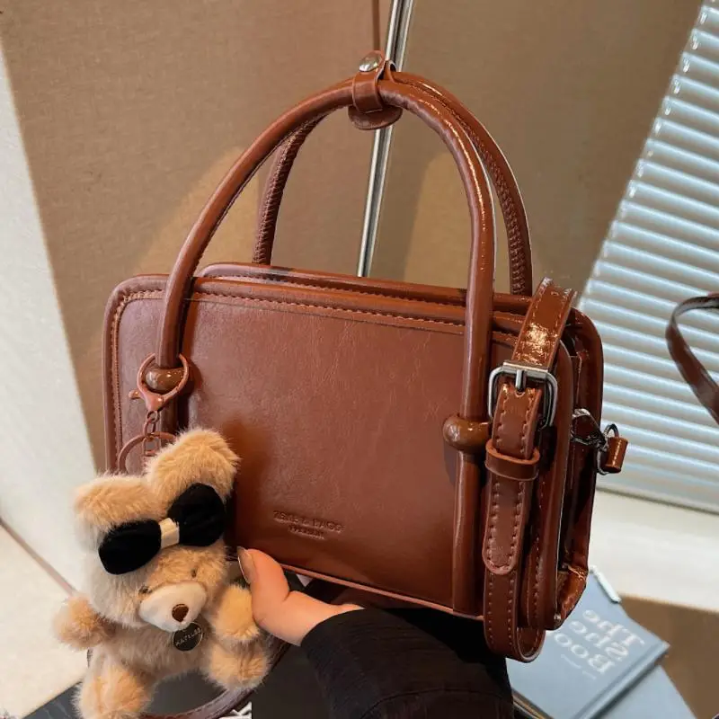 Retro Crossbody Bag Brown Leather Miu Series 2025 - Image 11