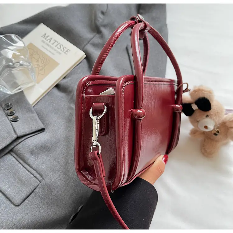 Retro Crossbody Bag Brown Leather Miu Series 2025 — feature 20