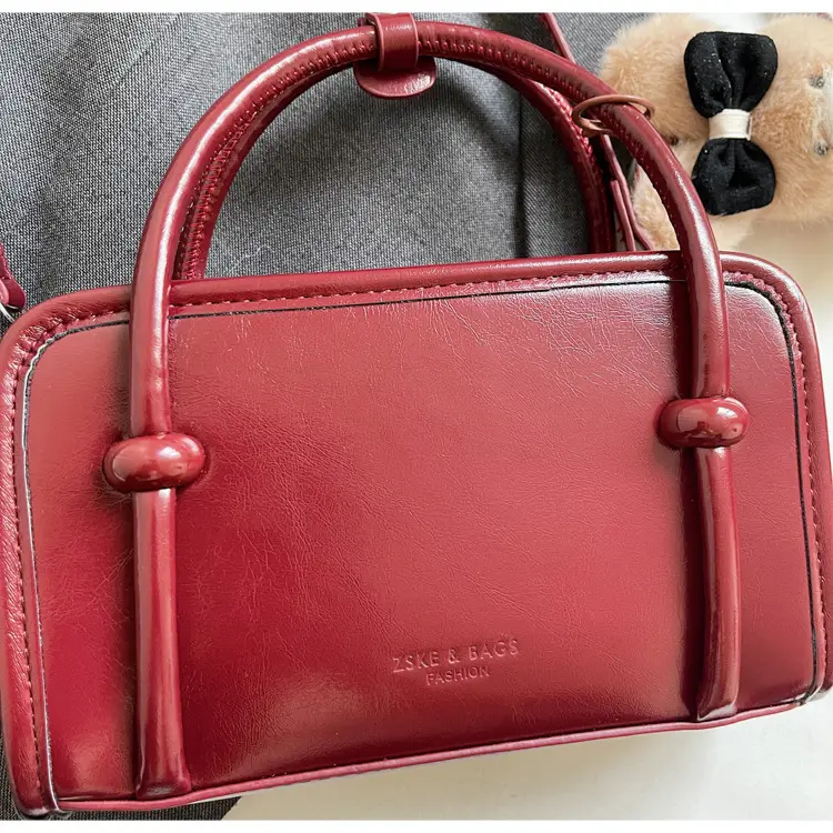 Retro Crossbody Bag Brown Leather Miu Series 2025 — feature 24