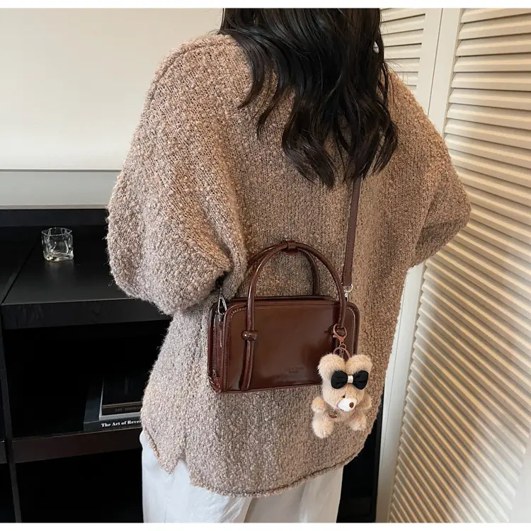 Retro Crossbody Bag Brown Leather Miu Series 2025 — feature 29