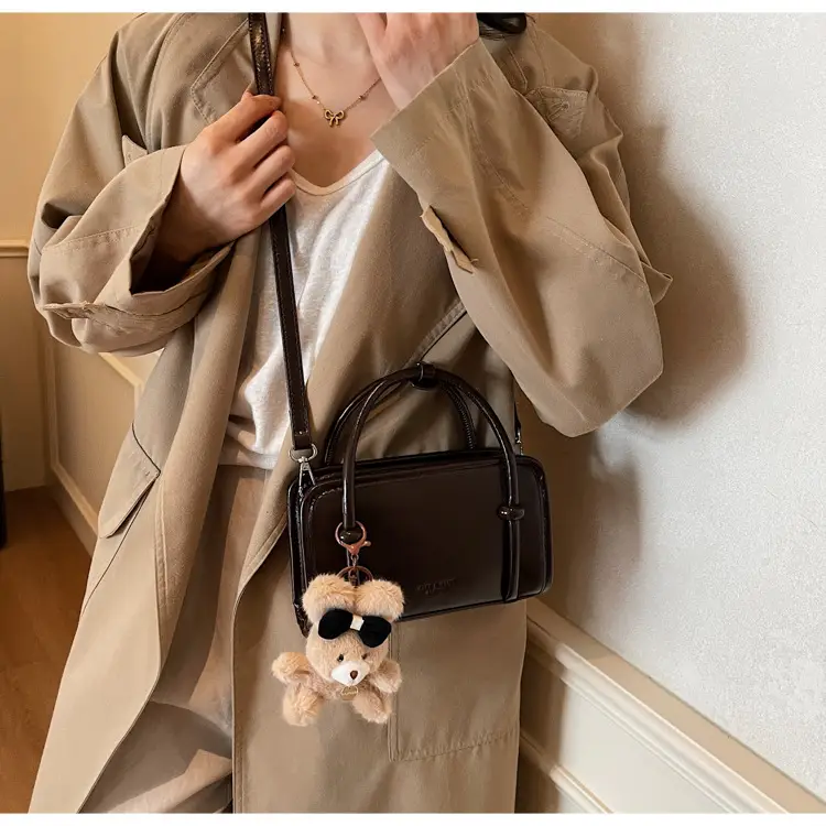 Retro Crossbody Bag Brown Leather Miu Series 2025 — feature 33