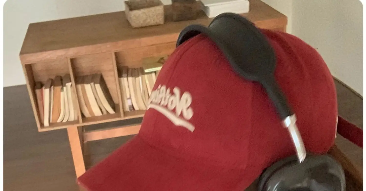 Korean Style Women Baseball Cap with Letter Embroidery — feature 11