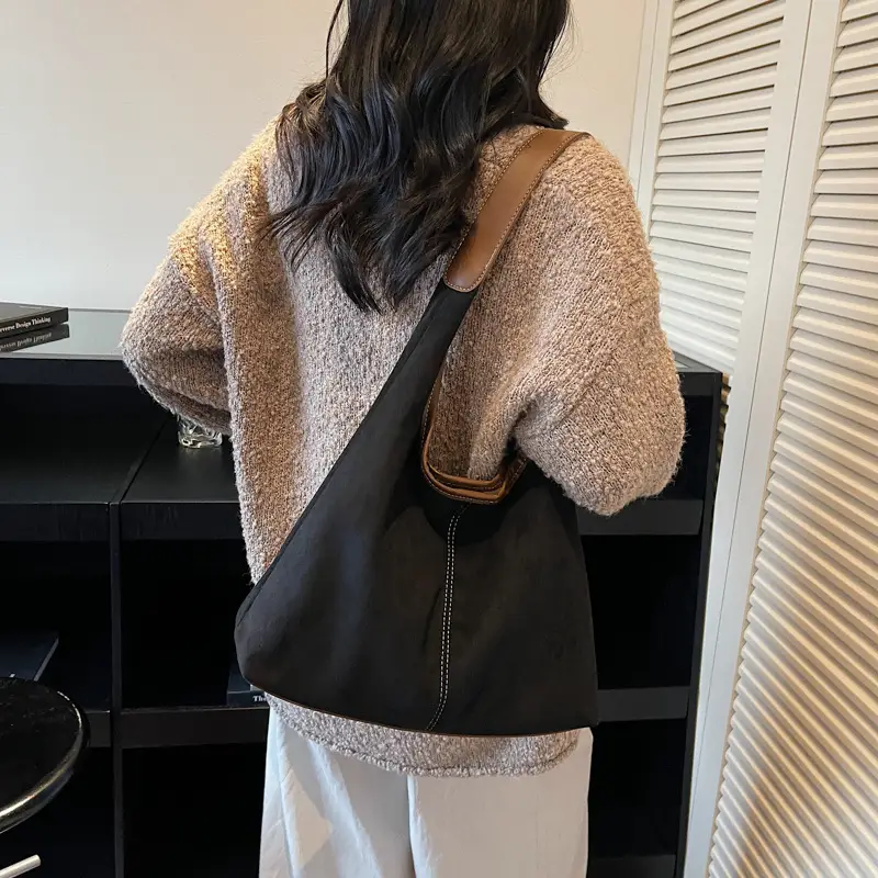 New Soft-Sided Shoulder Bag with Large Capacity & Retro Design - Image 7