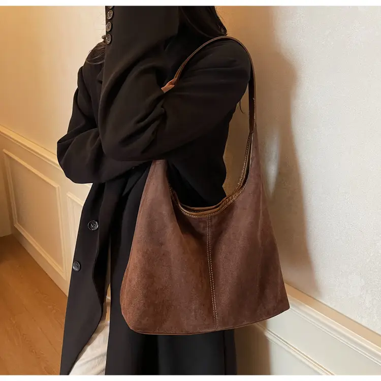 New Soft-Sided Shoulder Bag with Large Capacity & Retro Design — feature 25