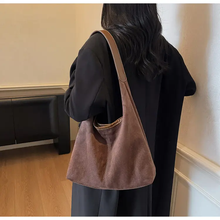 New Soft-Sided Shoulder Bag with Large Capacity & Retro Design — feature 26