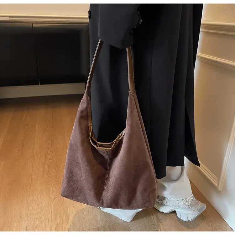 New Soft-Sided Shoulder Bag with Large Capacity & Retro Design — feature 27