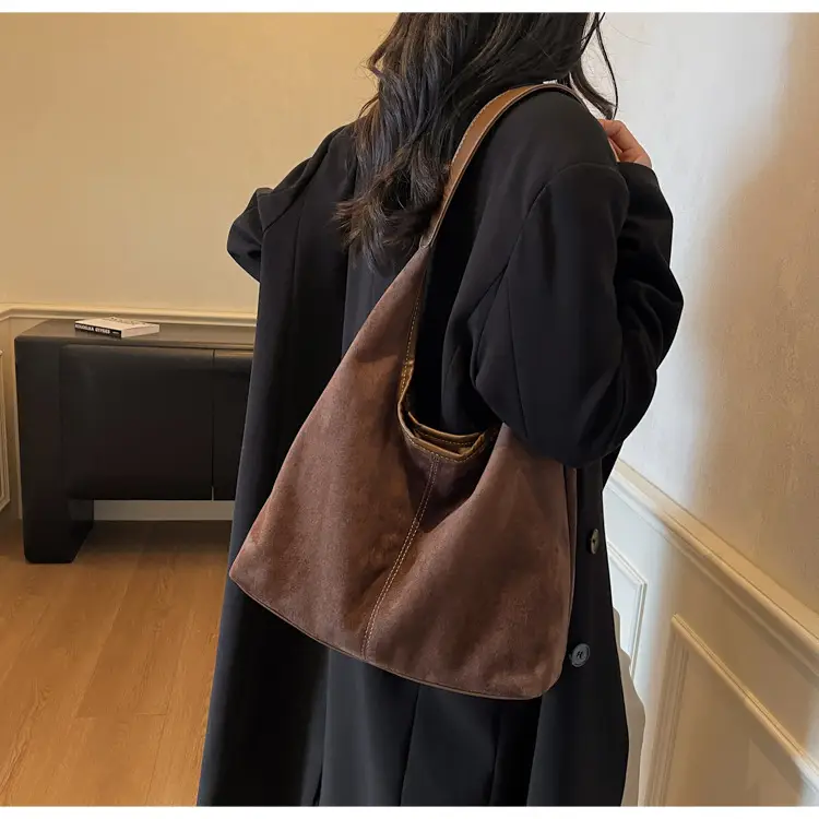 New Soft-Sided Shoulder Bag with Large Capacity & Retro Design — feature 28