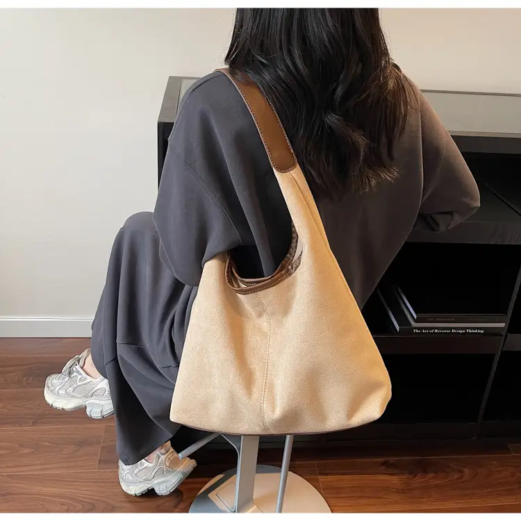 New Soft-Sided Shoulder Bag with Large Capacity & Retro Design — feature 44