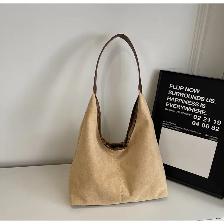 New Soft-Sided Shoulder Bag with Large Capacity & Retro Design — feature 9