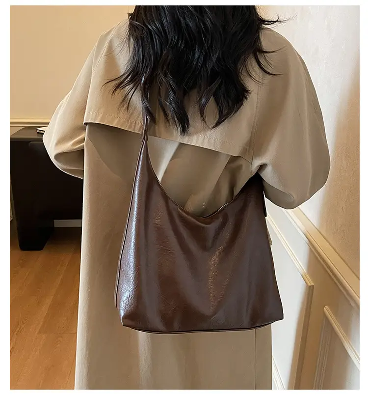 Brown Leather Shoulder Bag for Women Commuter High-End — feature 1