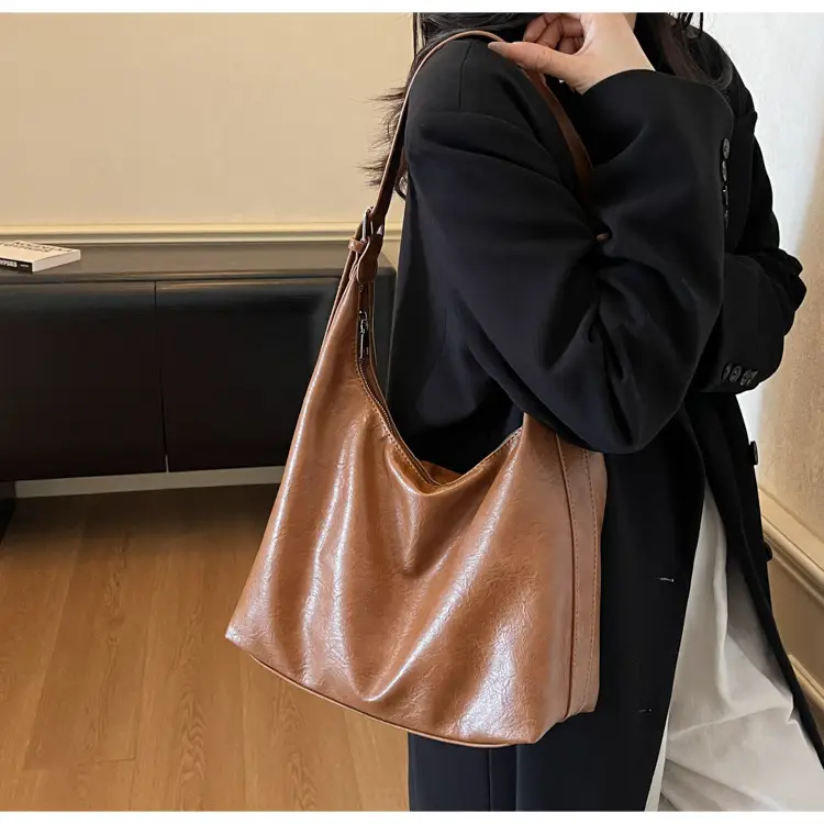 Brown Leather Shoulder Bag for Women Commuter High-End — feature 14