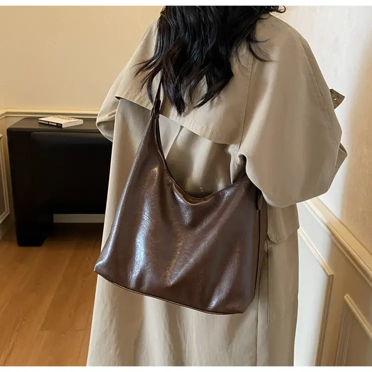 Brown Leather Shoulder Bag for Women Commuter High-End — feature 22