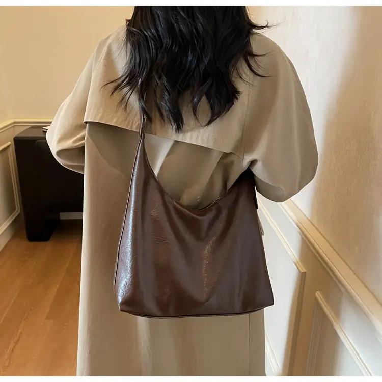 Brown Leather Shoulder Bag for Women Commuter High-End — feature 24