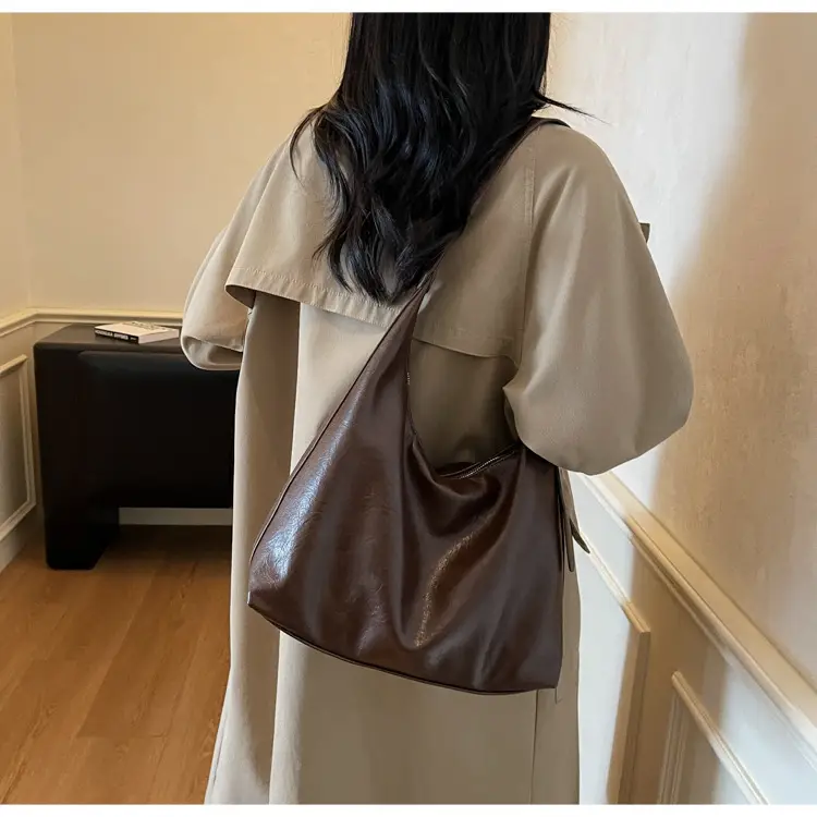 Brown Leather Shoulder Bag for Women Commuter High-End — feature 26