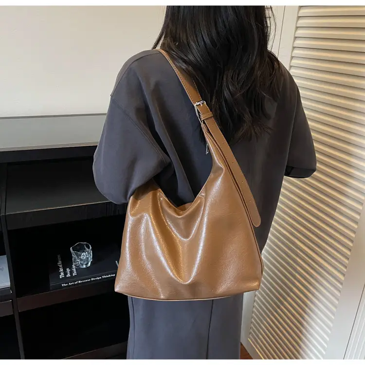 Brown Leather Shoulder Bag for Women Commuter High-End — feature 29