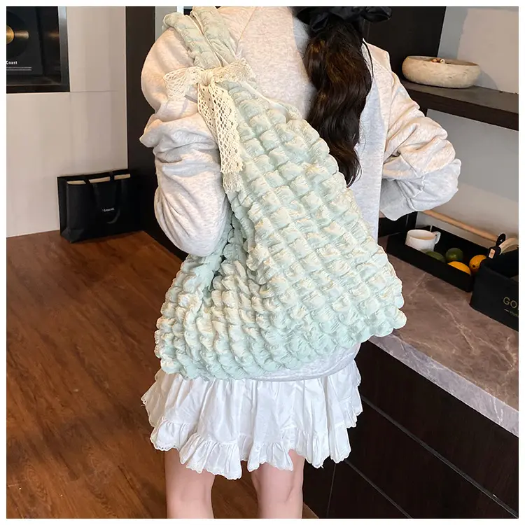 Black Cloud Pleated Shoulder Bag for Women — feature 23