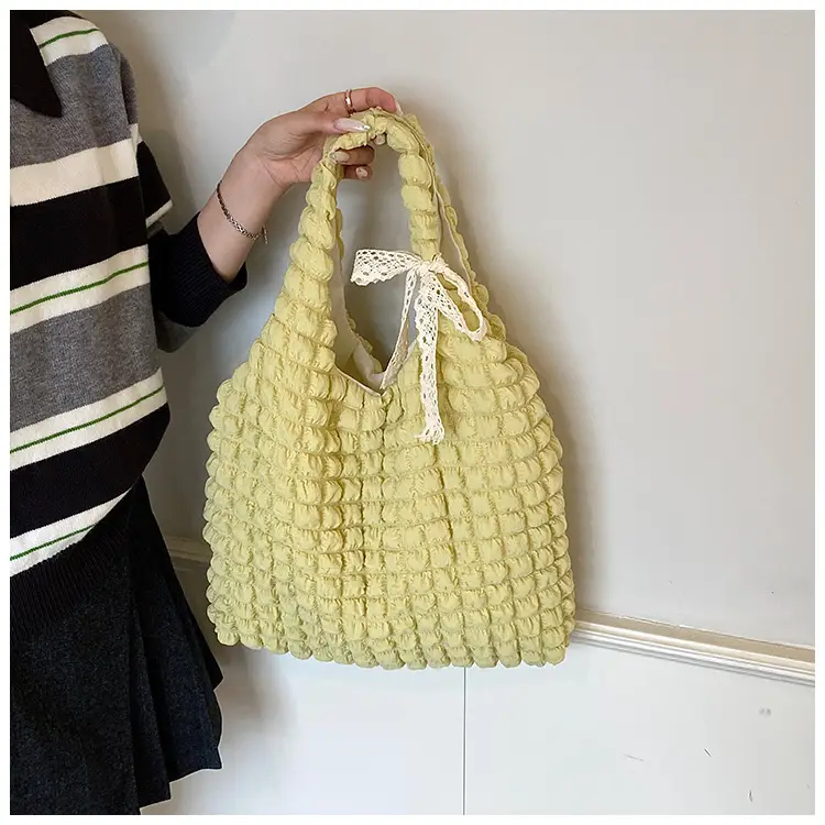 Black Cloud Pleated Shoulder Bag for Women — feature 8