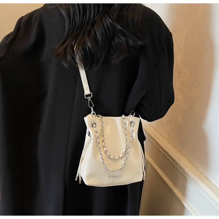 Black Leather Chain Shoulder Bag for Women 2025 — feature 23