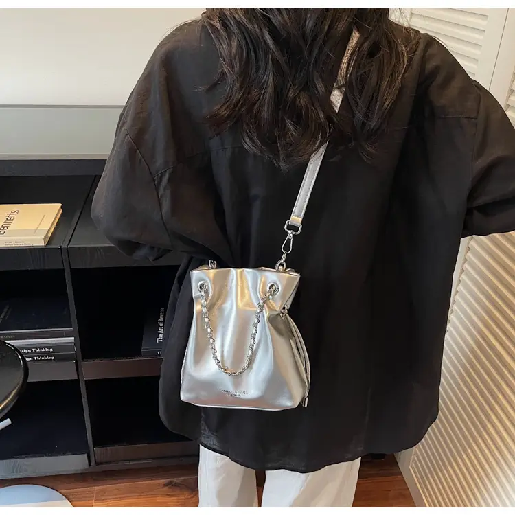 Black Leather Chain Shoulder Bag for Women 2025 — feature 25