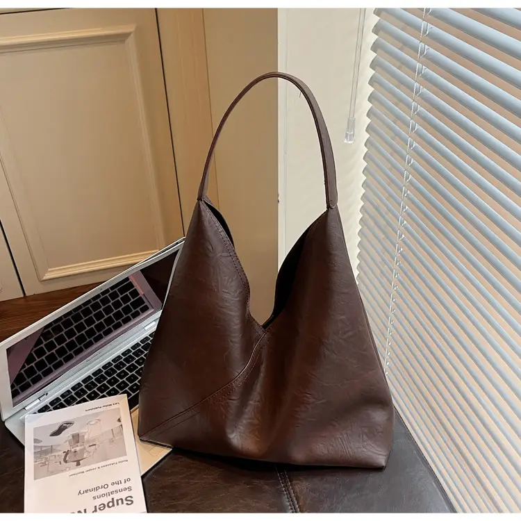 Black Leather Tote Bag for Women 2026 — feature 11